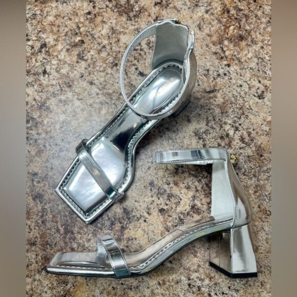 Good American Silver Block Heel Square Toe Sandals in Silver 7.5 - Picture 3 of 11
